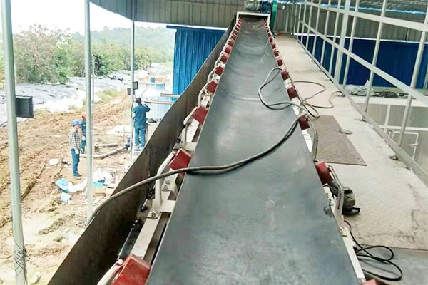 Industrial belt conveyor